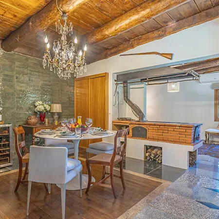 Quinta Villa *